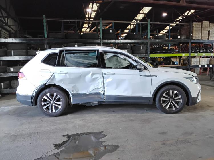 volkswagen Tiguan ADVENTURE ALLSPACE Nov 2022 Parts & Wrecking