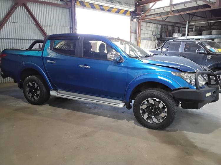mitsubishi Triton EXCEED Dec 2017 Parts & Wrecking