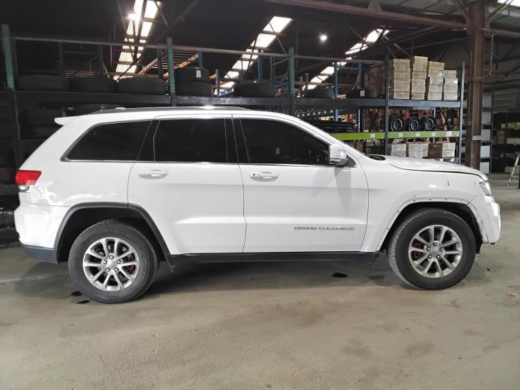 jeep Grand Cherokee LAREDO Sep 2014 Parts & Wrecking