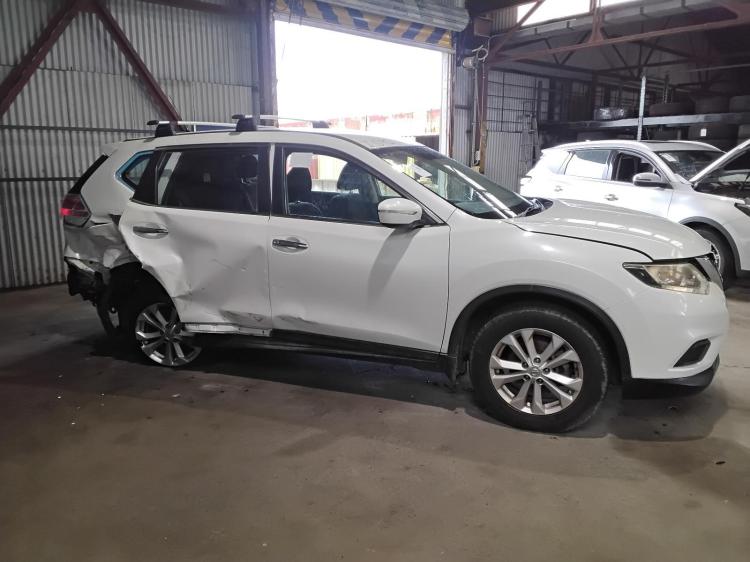 nissan Xtrail ST Oct 2016 Parts & Wrecking