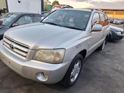 2003 Toyota Kluger image 2