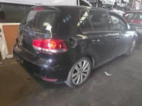 2012 Volkswagen Golf image 2