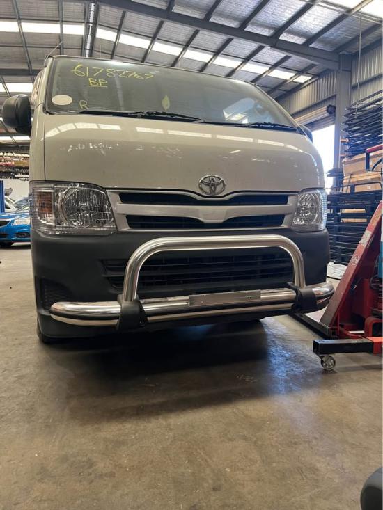 toyota Hiace Nudge Bar / Bull bar 