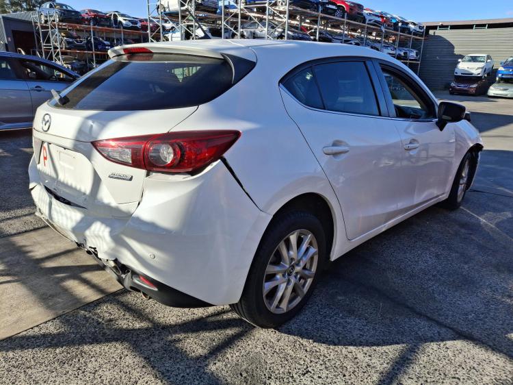 mazda 3 TOURING Oct 2015 Parts & Wrecking