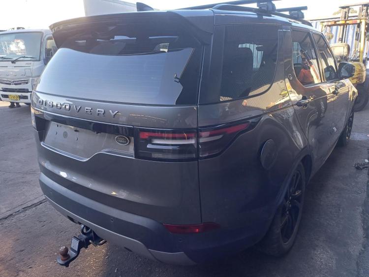 land rover Discovery TD4 SE May 2019 Parts & Wrecking