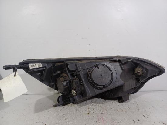 kia Rio S Jul 2013 LEFT HEADLAMP 