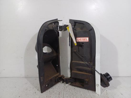 ldv Deliver 9 MWB MID ROOF May 2021 FUEL DOOR/FILLER 
