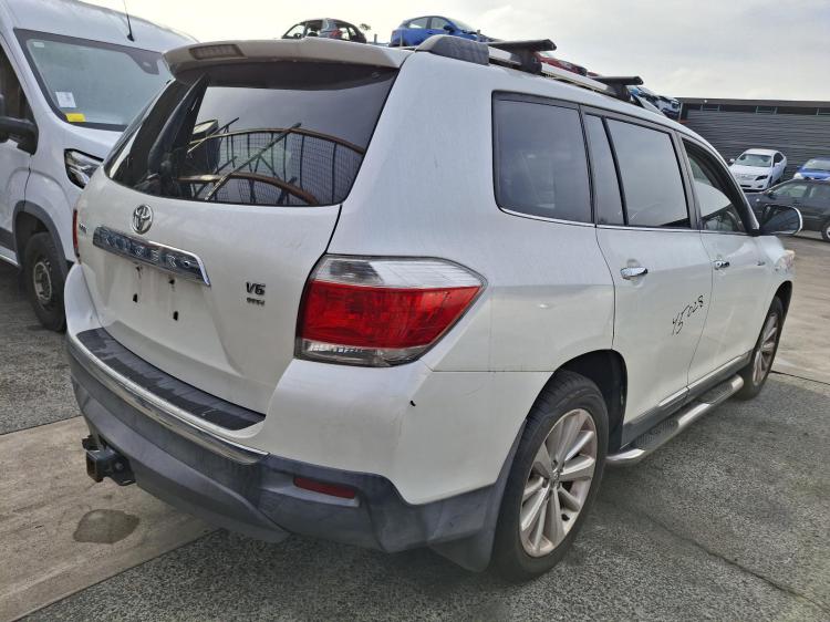 toyota Kluger 4X2 GRANDE Nov 2010 Parts & Wrecking
