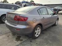 2006 Mazda 3 MAXX image 2