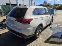 2017 Mitsubishi Outlander ZK LS image 2
