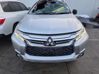 2018 Mitsubishi Pajero Sport QE image 2