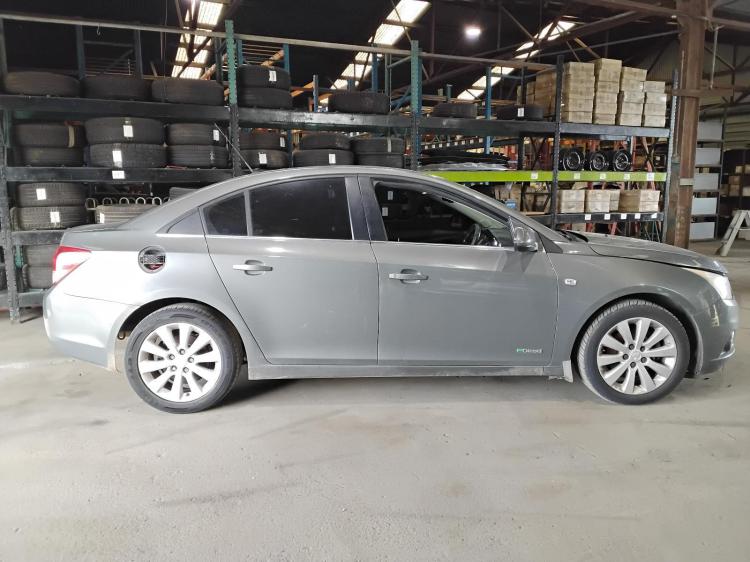 holden Cruxe CDX Nov 2011 Parts & Wrecking