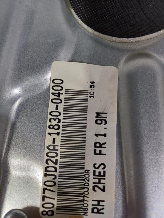 nissan Dualis 2010 RIGHT FRONT WINDOW REG/MOTOR 