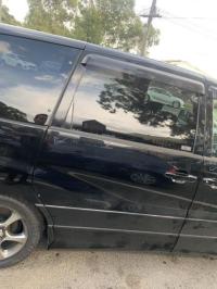 2004 Toyota Estima image 2