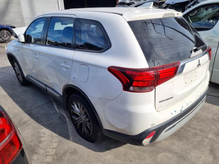 mitsubishi Outlander ES 7 SEAT ZL 2020 Parts & Wrecking