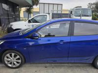 2013 Hyundai Accent RB image 2
