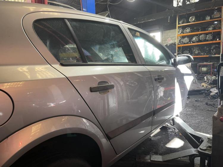 holden Astra 2006 Parts & Wrecking