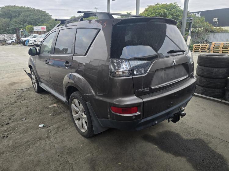 mitsubishi Outlander ZH LS May 2010 Parts & Wrecking