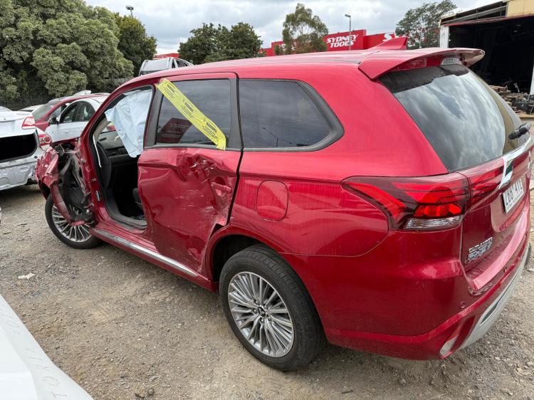 mitsubishi Outlander ZK-ZL Jul 2021 Parts & Wrecking