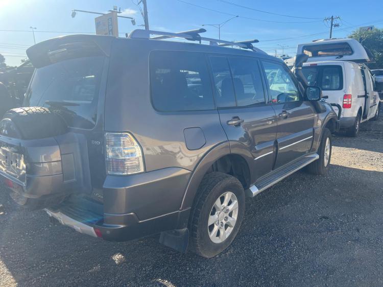 mitsubishi Pajero NS-NW Sep 2010 Parts & Wrecking