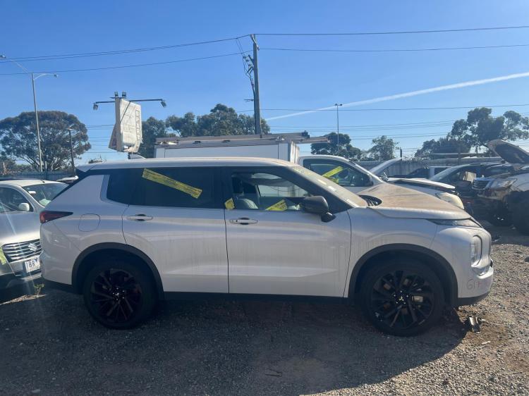 mitsubishi Outlander ZM Nov 2023 Parts & Wrecking