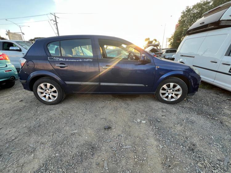 holden Astra AH Oct 2004 Parts & Wrecking