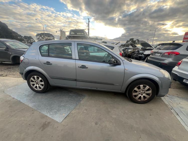 holden Astra AH May 2005 Parts & Wrecking
