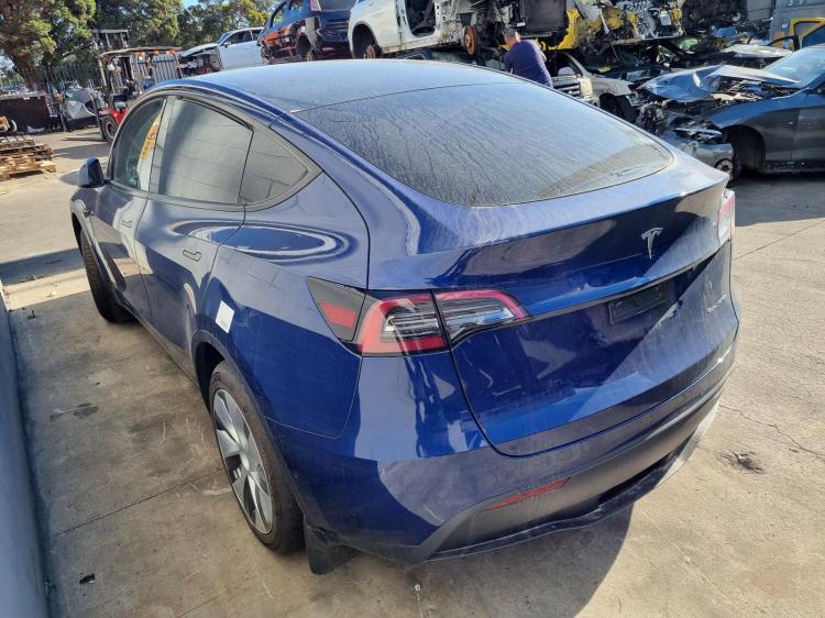 tesla Model Y LY5LD LONG RANGE  DUAL MOTOR 1ST GEN 2024 Parts & Wrecking