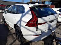2022 Volvo Xc60 image 2