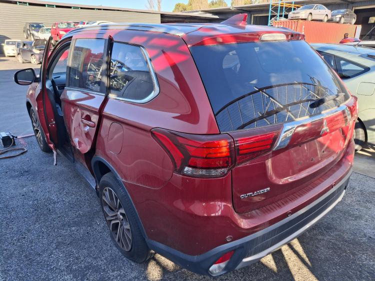 mitsubishi Outlander ZK Nov 2016 Parts & Wrecking