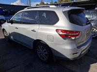 2016 Nissan Pathfinder R52 image 2
