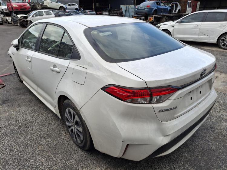 toyota Corolla ZWE211R Feb 2020 Parts & Wrecking