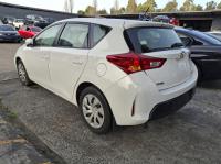 2015 Toyota Corolla ZRE182R image 2