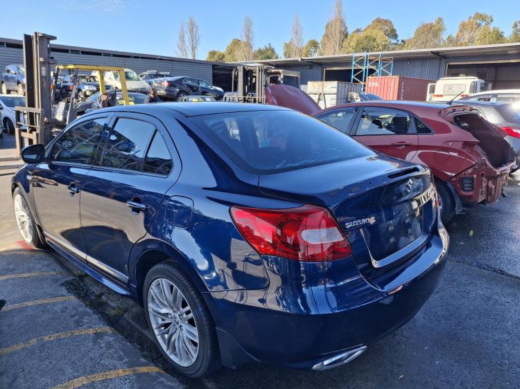 suzuki Kizashi FR Nov 2010 Parts & Wrecking