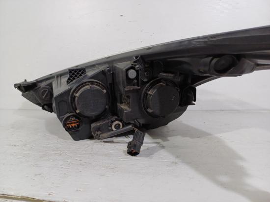 hyundai Veloster FS Jul 2013 RIGHT HEADLAMP 