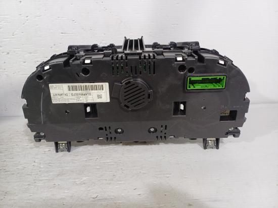 land rover Range Rover TD4 150 SE May 2016 Instrument Cluster 