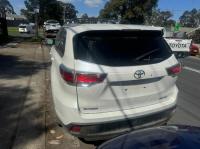 2015 Toyota Kluger image 2