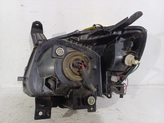 mazda Bt50 Feb 2007 RIGHT HEADLAMP 