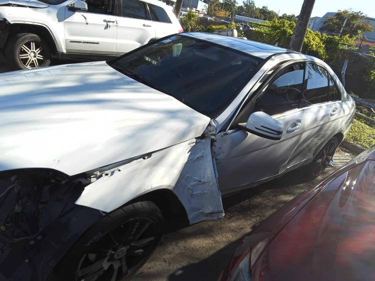 mercedes benz C250 ELEGANCE Nov 2013 Parts & Wrecking