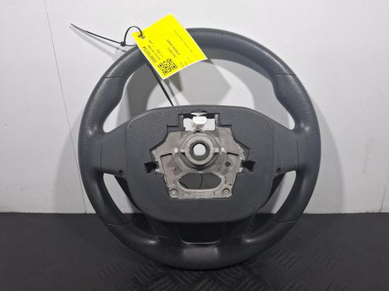 ldv Deliver 9 MWB MID ROOF Aug 2021 STEERING WHEEL 