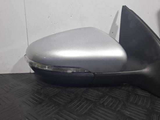 volkswagen Golf A6 May 2012 RIGHT DOOR MIRROR 