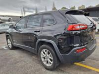 2015 Jeep Cherokee KL image 2