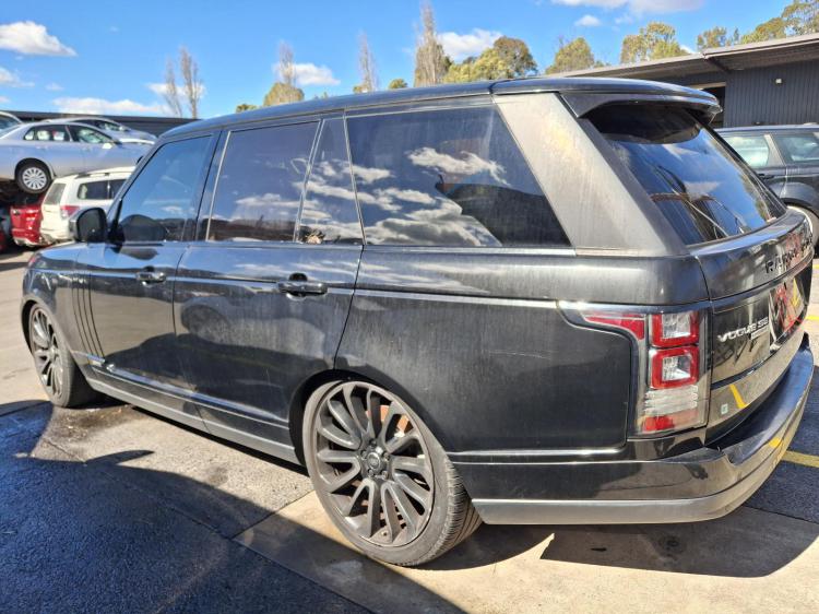 land rover Range Rover Nov 2016 Parts & Wrecking