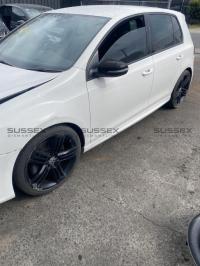 2011 Volkswagen Golf MK6 R image 2