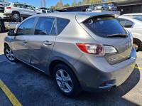 2011 Mazda 3 BL image 2