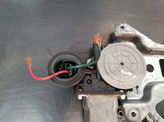 toyota Camry 2002 RIGHT FRONT WINDOW REG/MOTOR 