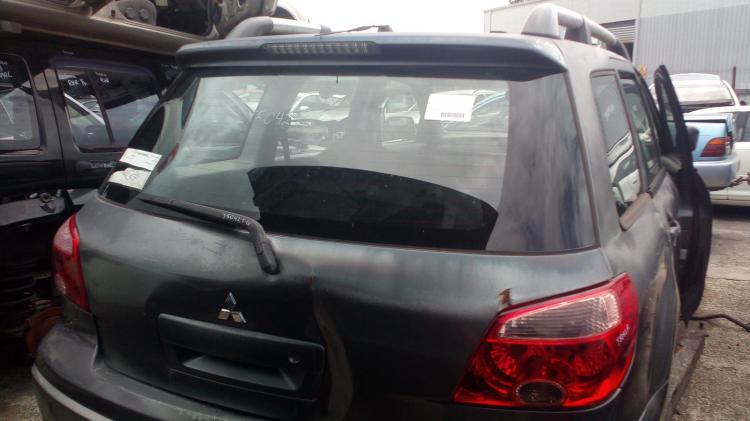 mitsubishi Outlander LS Oct 2006 Parts & Wrecking