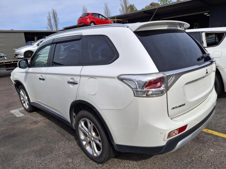 mitsubishi Outlander ZJ Jul 2014 Parts & Wrecking