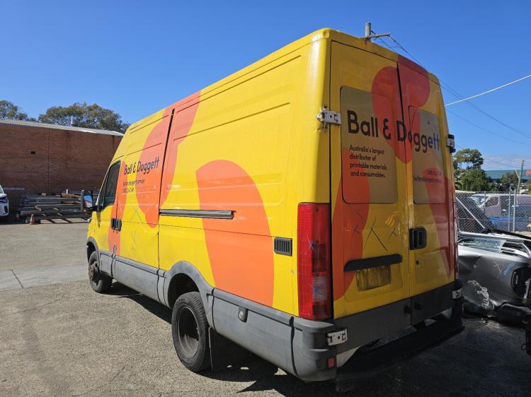 iveco Daily 3RD GEN MWB MID ROOF Apr 2006 Parts & Wrecking
