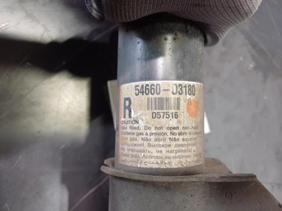 hyundai Tucson TL May 2017 RIGHT FRONT STRUT